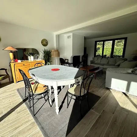 Chez Nanou, Maison Centre Village 6 Pers Holiday home *